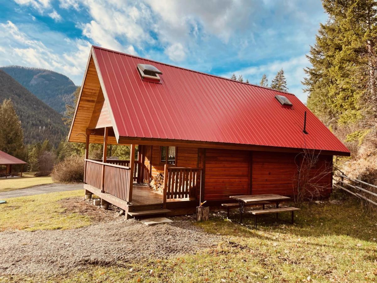 Camels Hump Guest Ranch Lumby Εξωτερικό φωτογραφία